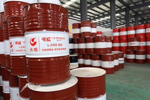 變壓器油選購指南 福州長城與粵美潤滑油的性能與應(yīng)用